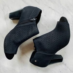 Giani Bernini high heel peep toe boots